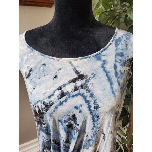 CAbi Womens Blue Tie Dye 100% Rayon Sleeveless Round Neck Top Shirt Medium - Picture 3 of 12